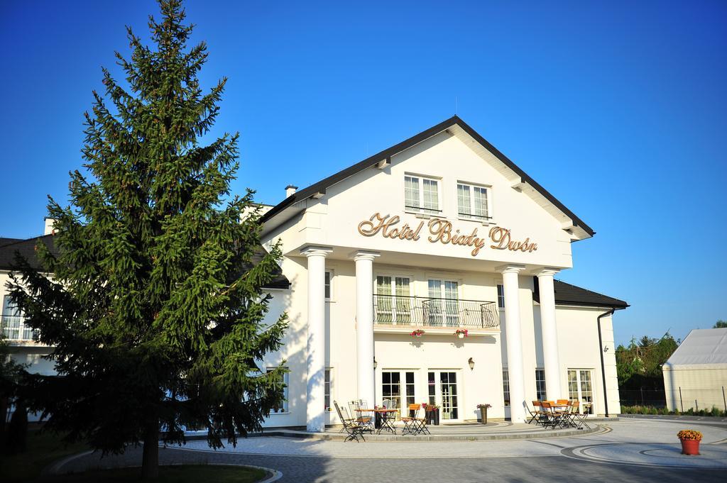 Hotel Bialy Dwor オクニンカ エクステリア 写真